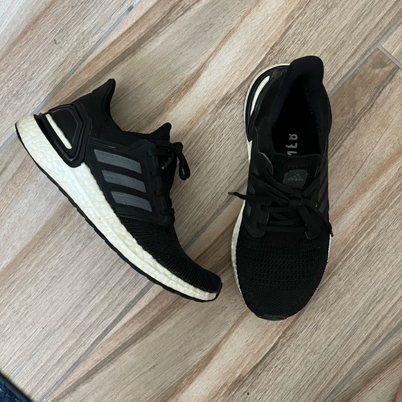 adidas Shoes - Adidas Ultraboost sneakers
